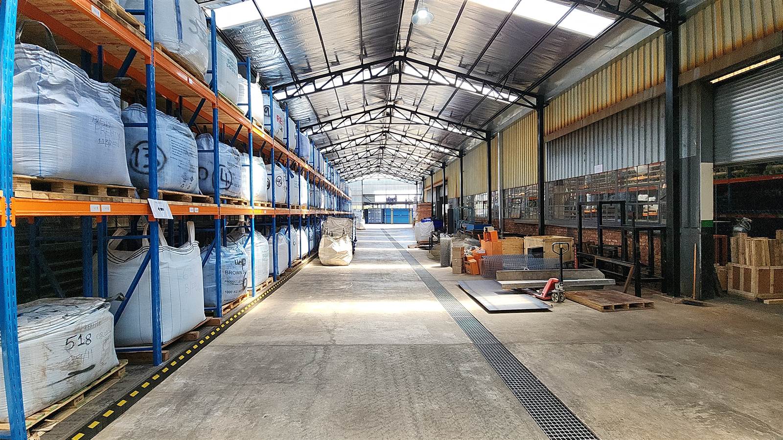 5000  m² Industrial space in Rosslyn photo number 10
