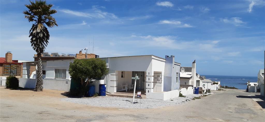 5 Bed House in Port Nolloth photo number 25