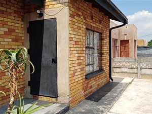 3 Bed House in Duduza