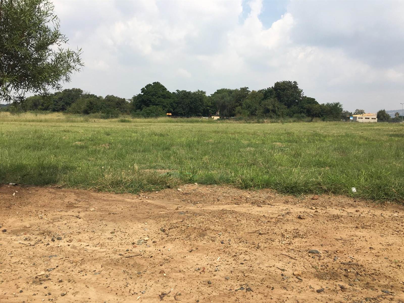 7.3 ha Land available in Waterval East photo number 3