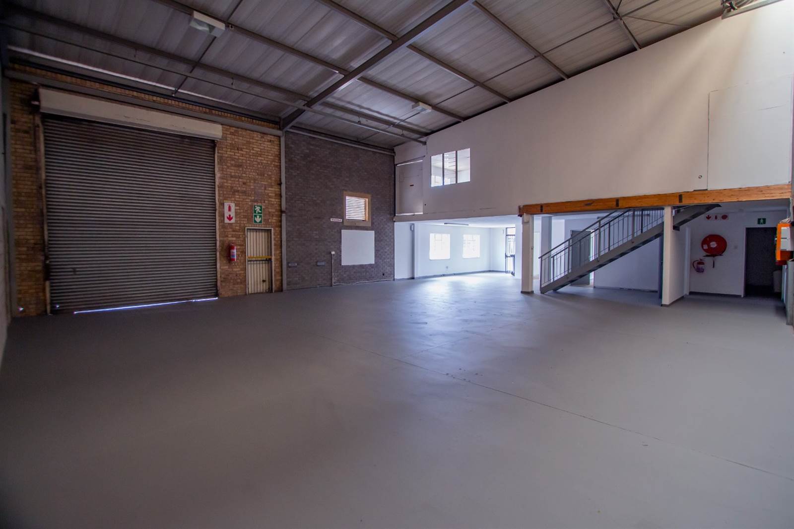314  m² Industrial space in Kya Sands photo number 2
