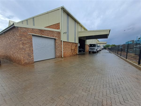 125 m² Industrial space 125 m² Industrial space