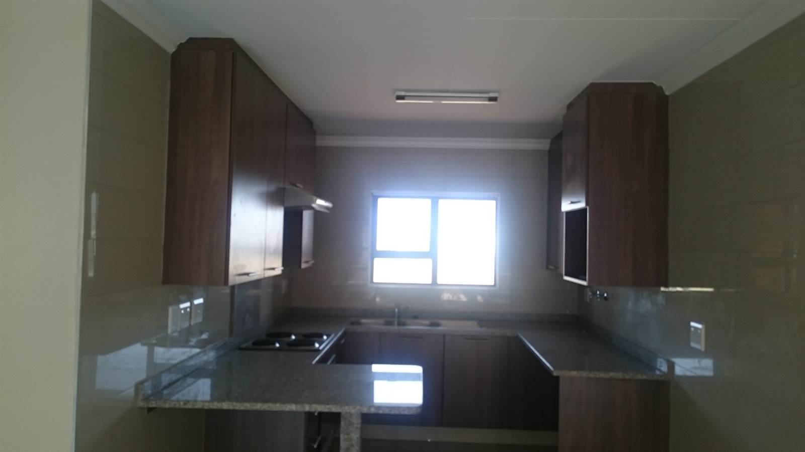 2 Bed Townhouse in Beyers Park photo number 3