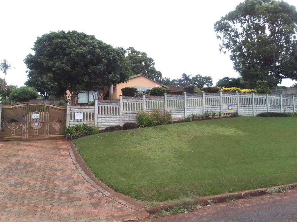 4 Bed House in Inyala Park photo number 2