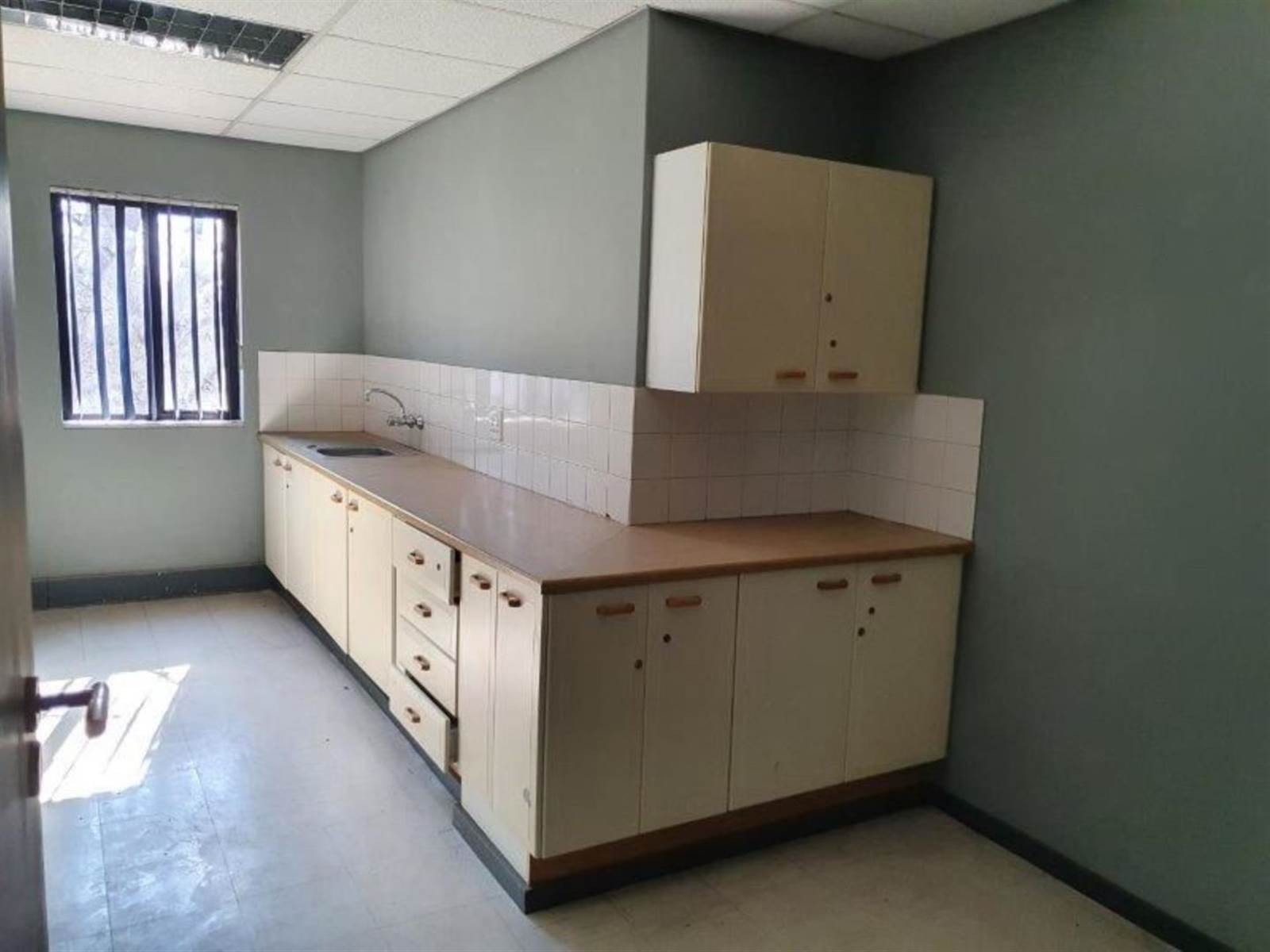 1000  m² Commercial space in Woodmead photo number 9
