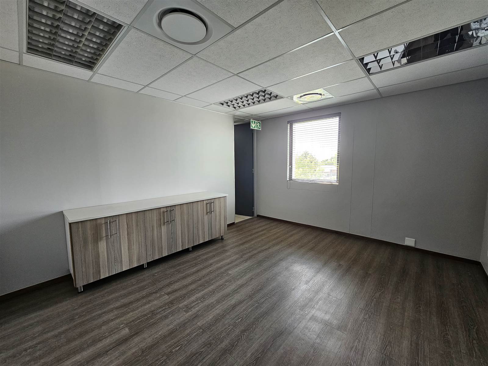 498.6  m² Commercial space in Highveld photo number 12