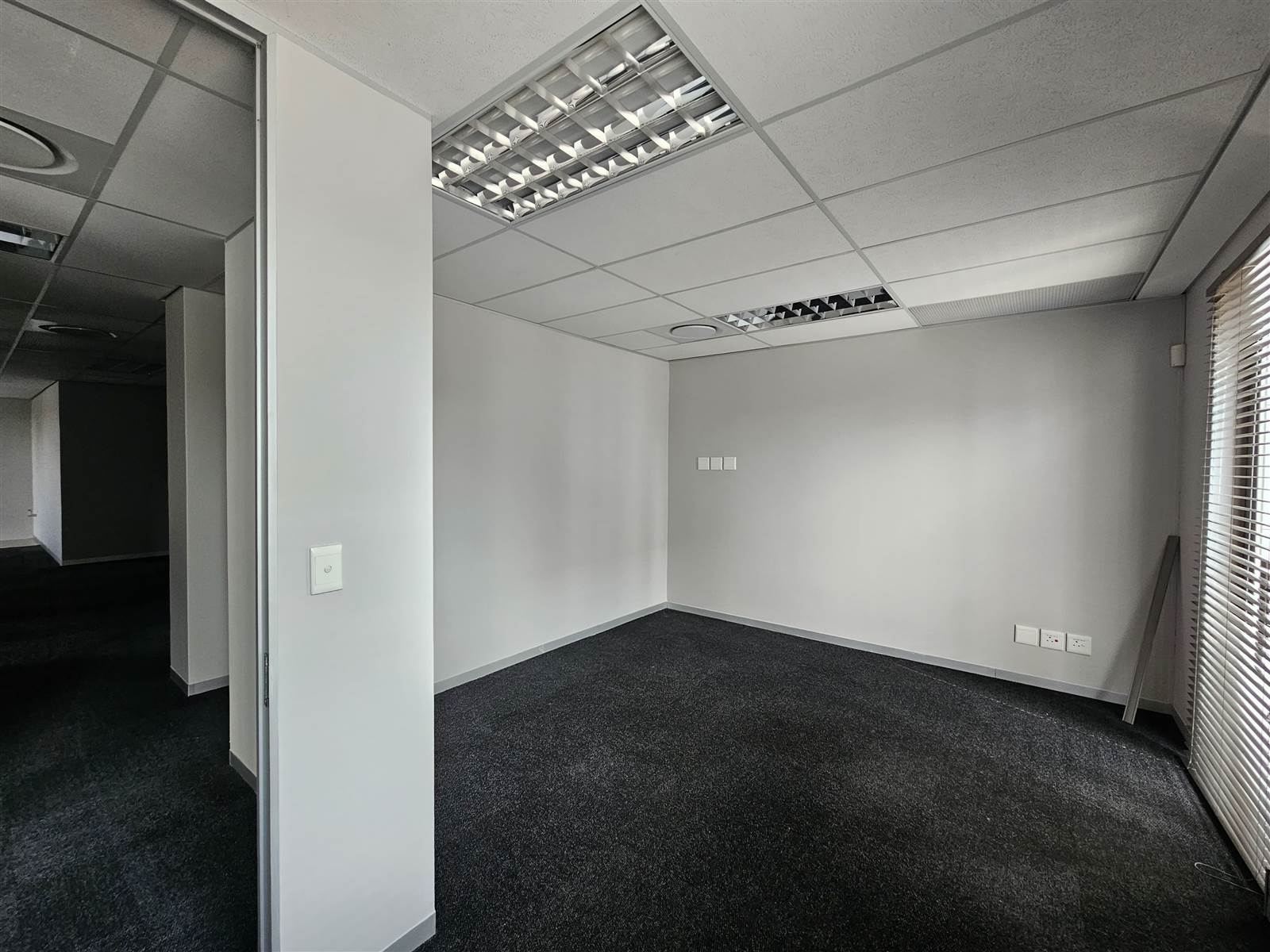 498.6  m² Commercial space in Highveld photo number 26