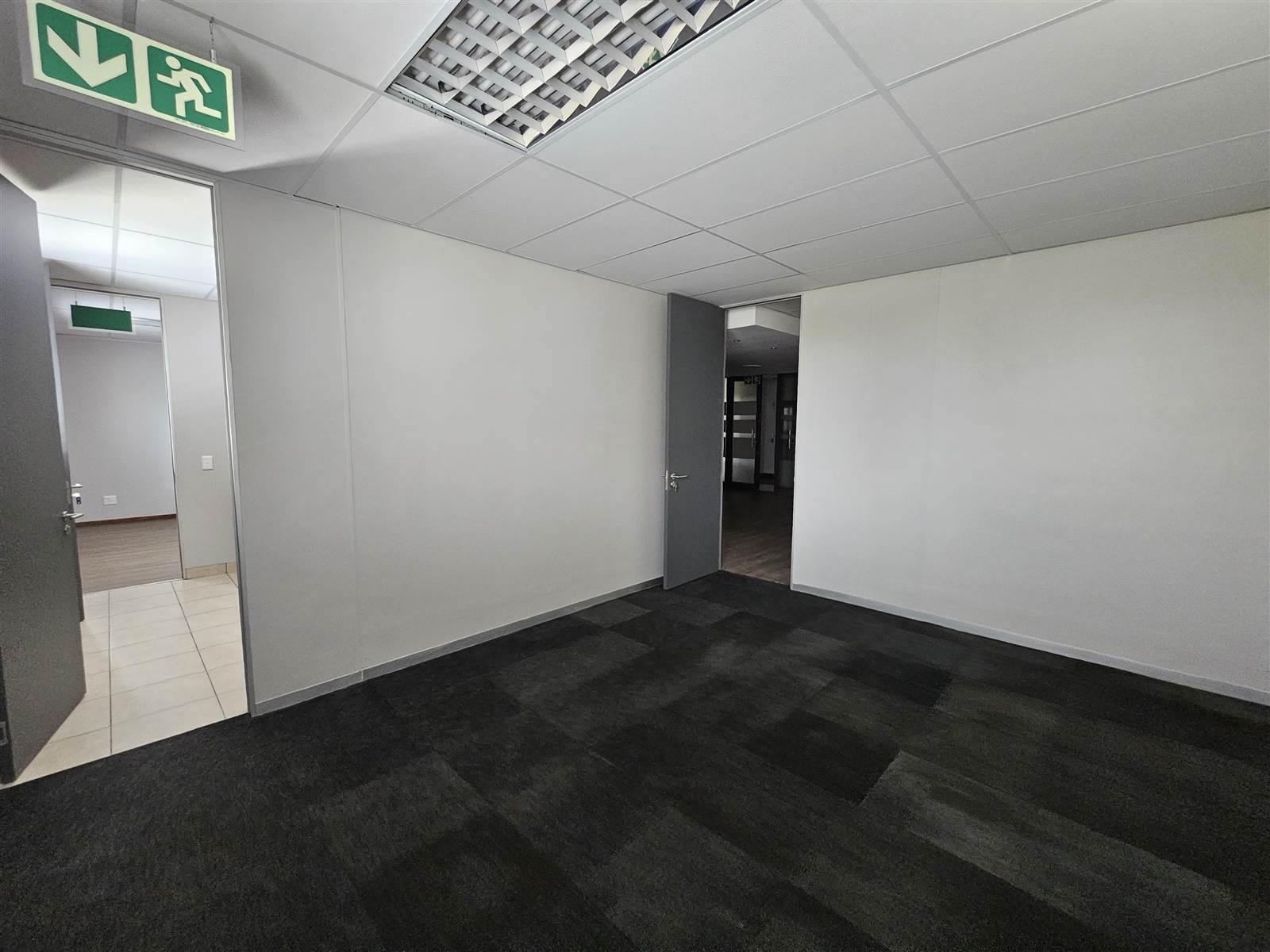 498.6  m² Commercial space in Highveld photo number 9