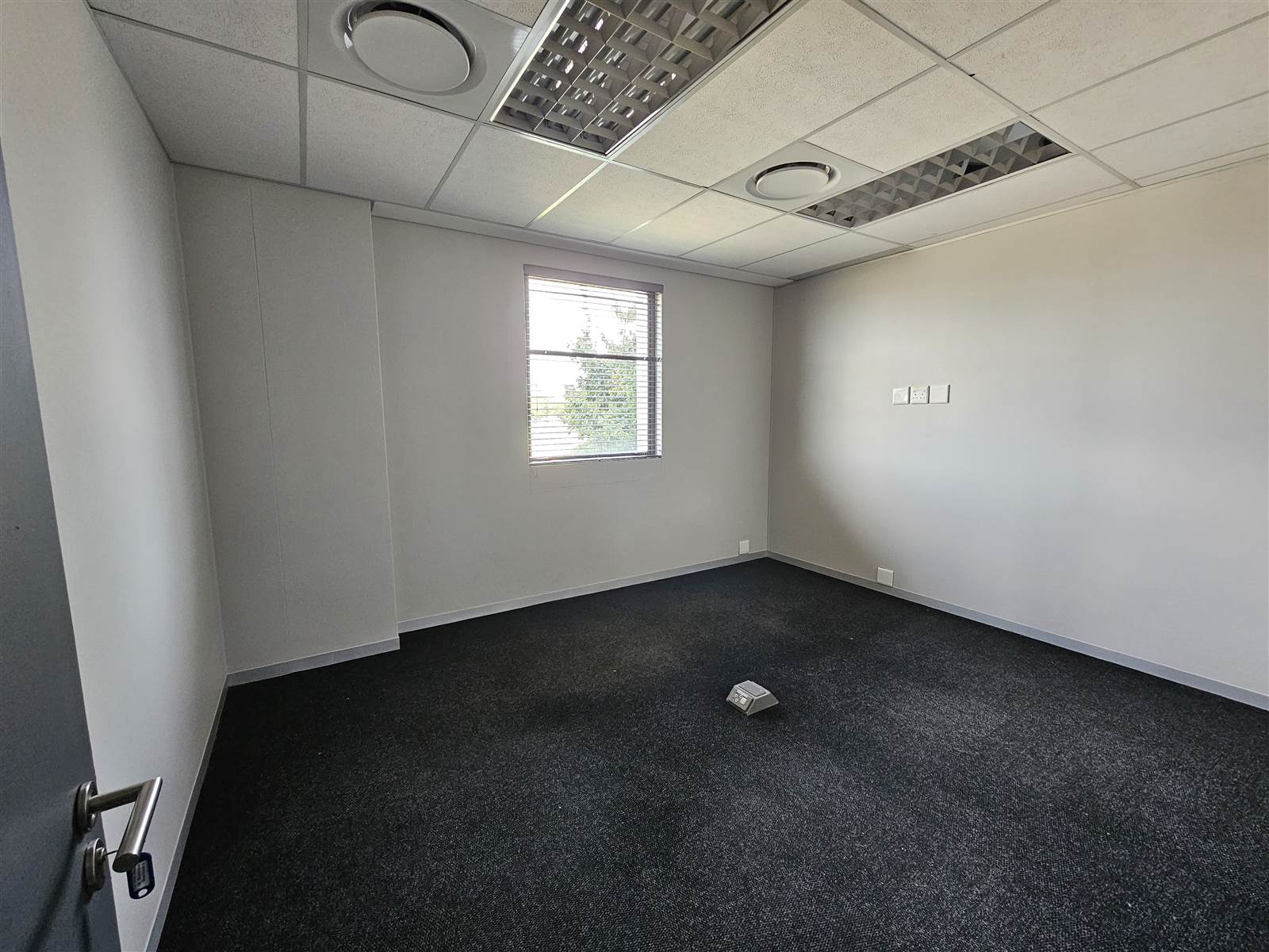 498.6  m² Commercial space in Highveld photo number 11