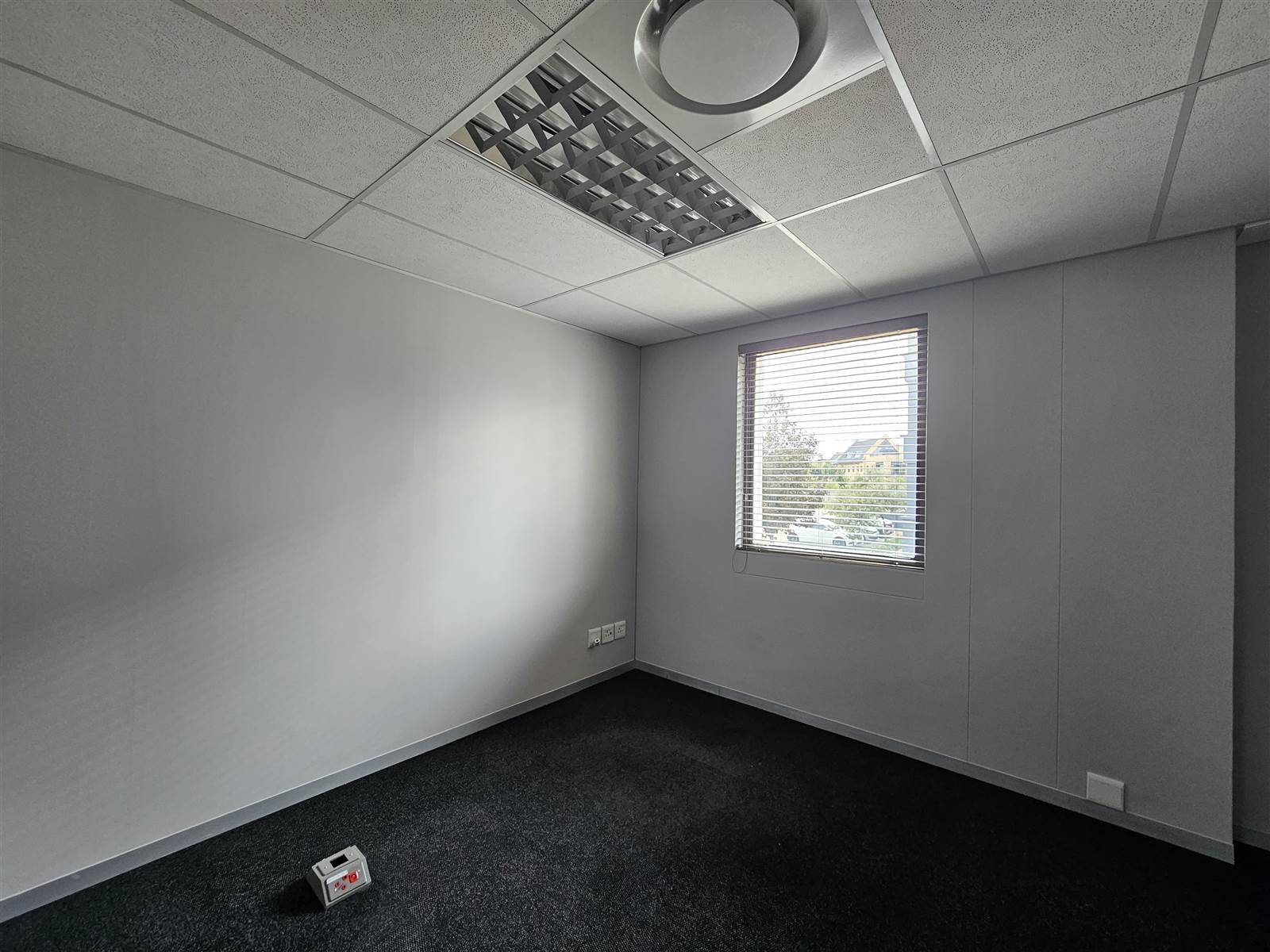 498.6  m² Commercial space in Highveld photo number 23