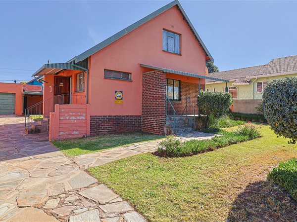 3 Bedroom House 3 Bedroom House