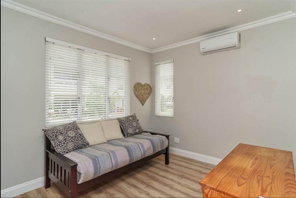 2 Bed Townhouse in Mount Edgecombe Retirement Village photo number 9