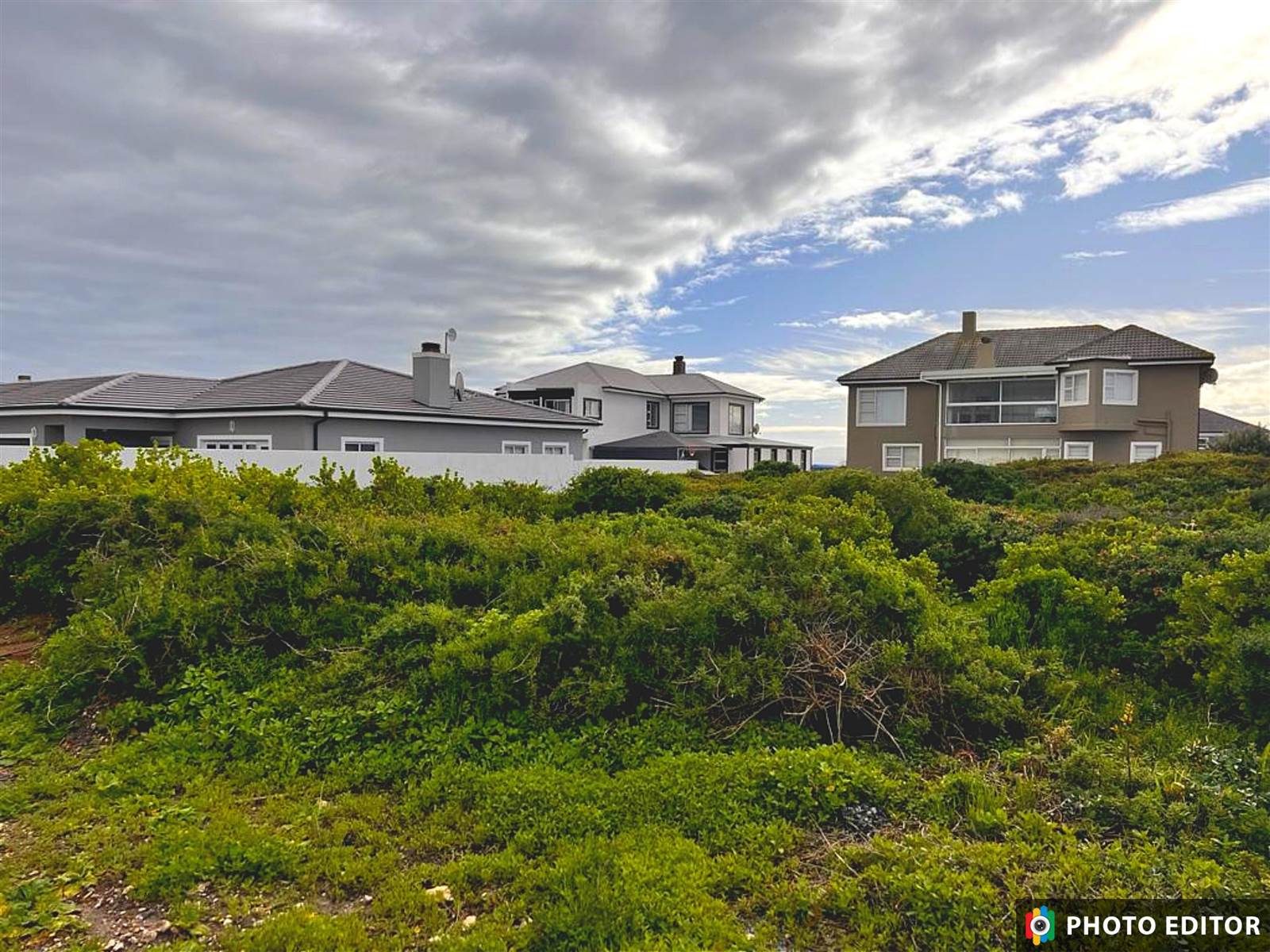 689 m² Land available in Yzerfontein photo number 2
