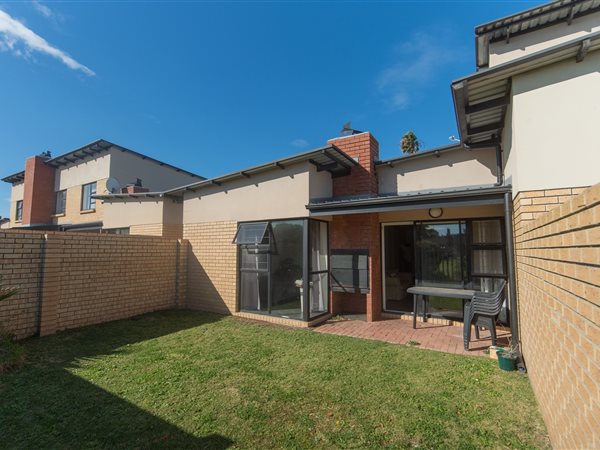 2 Bedroom Townhouse