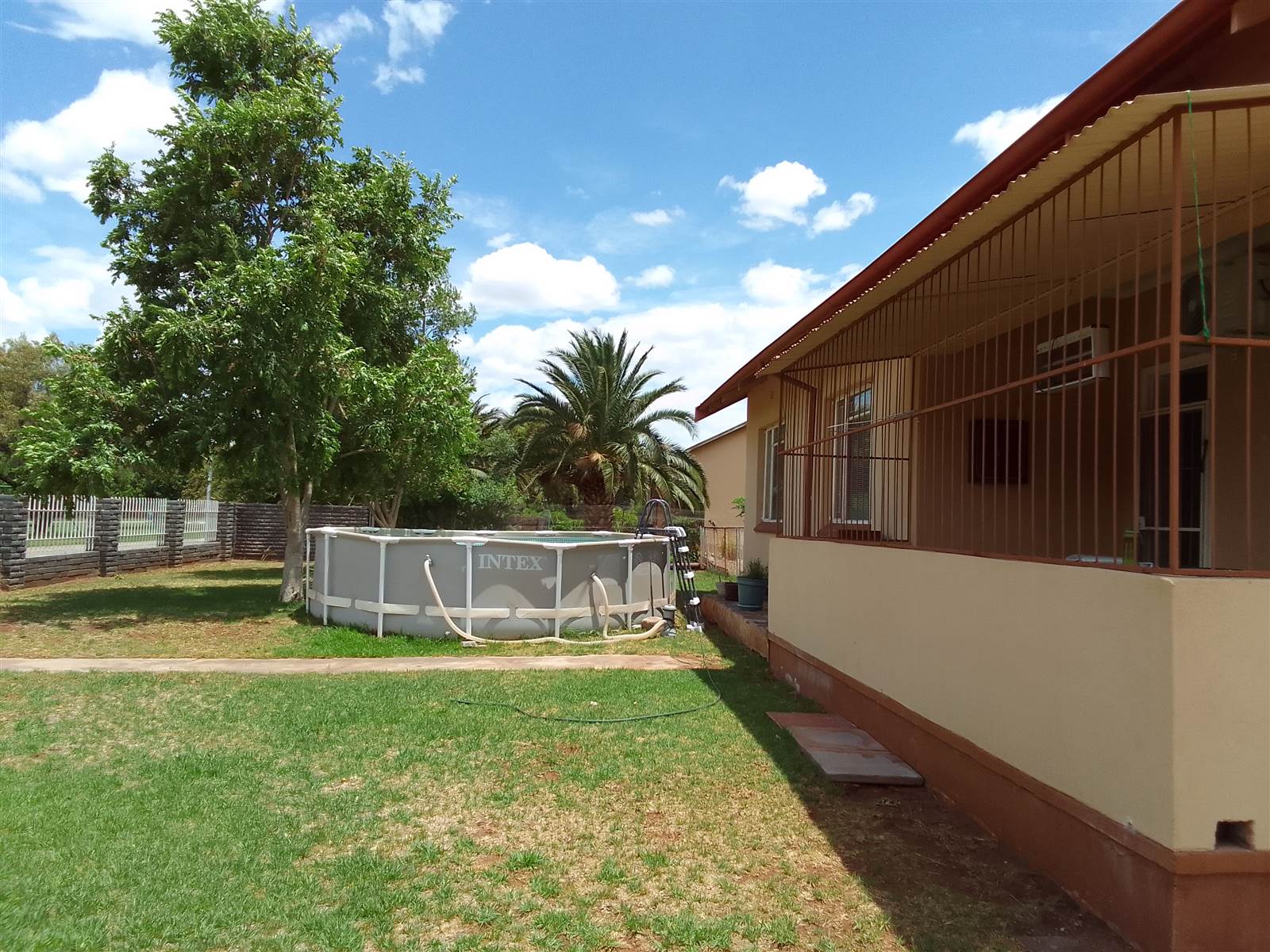 3 Bed House in Postmasburg photo number 3