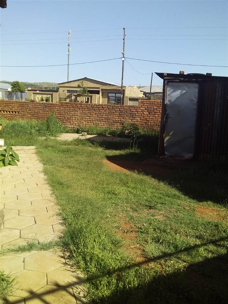 4 Bed House in Atteridgeville photo number 11