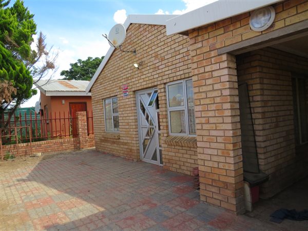 4 Bed House in Mlungisi
