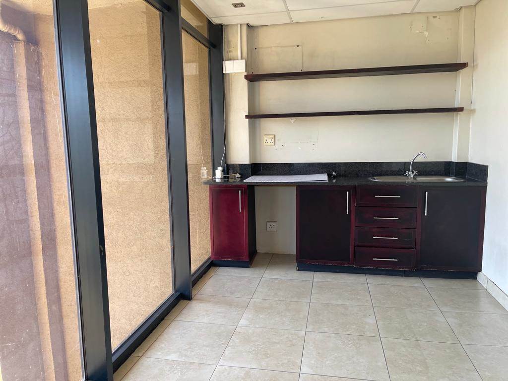99  m² Commercial space in Umhlanga Ridge photo number 3