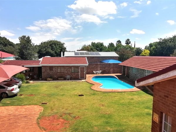 11 Bed House in Potchefstroom Central