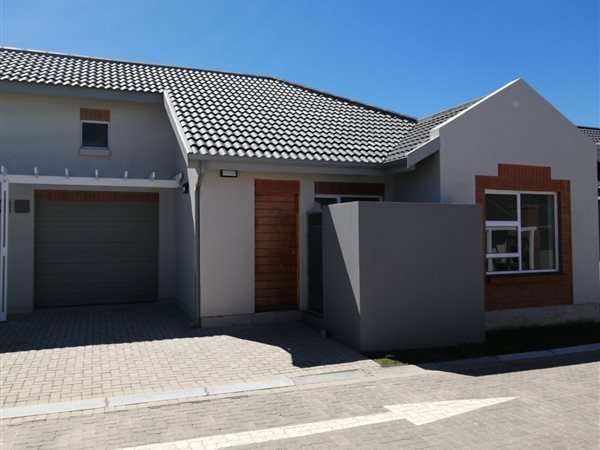 3 Bedroom Townhouse 3 Bedroom Townhouse
