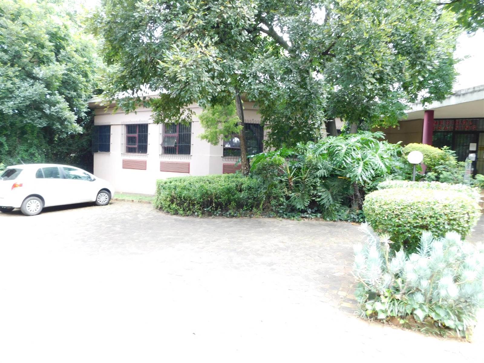 400  m² Office Space in Randburg Central photo number 2