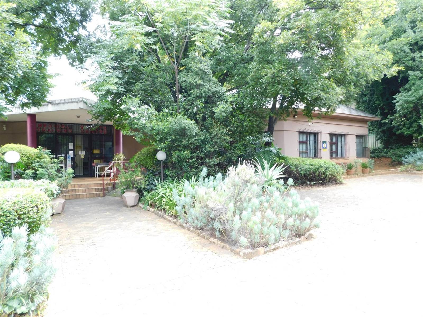 400  m² Office Space in Randburg Central photo number 1