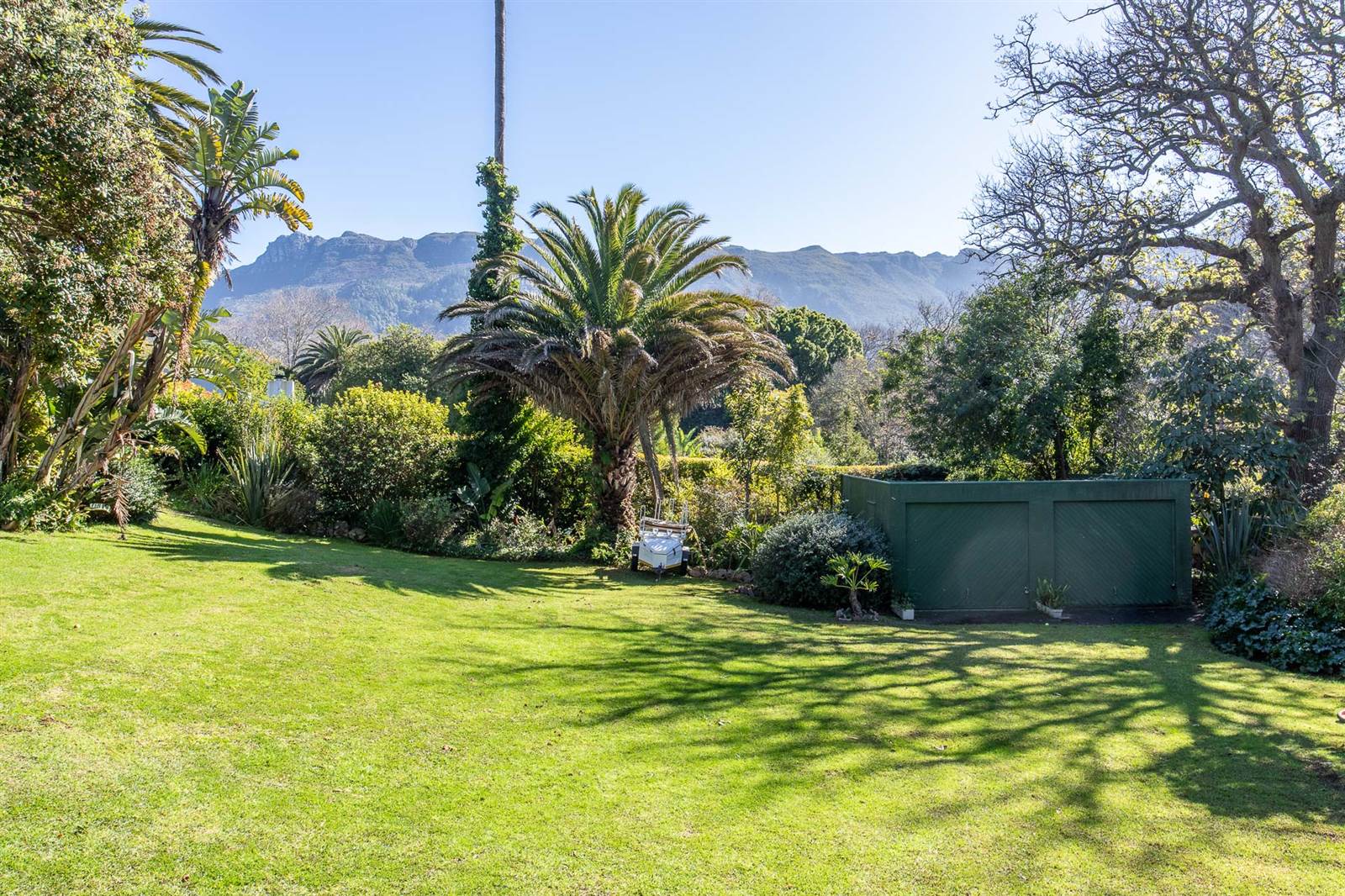 800 m² Land available in Constantia photo number 1