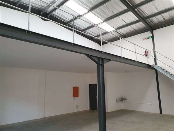 180  m² Industrial space