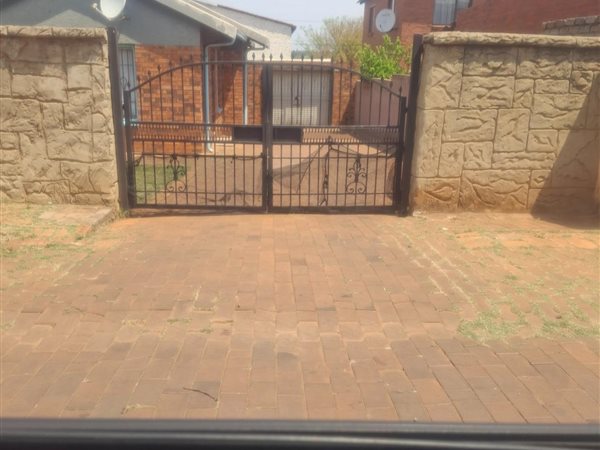 2 Bedroom House