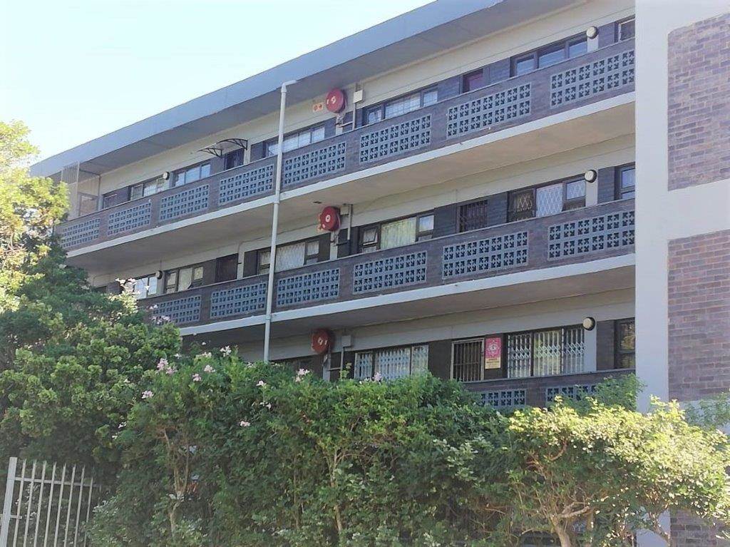 2 Bed Apartment in Port Shepstone photo number 22