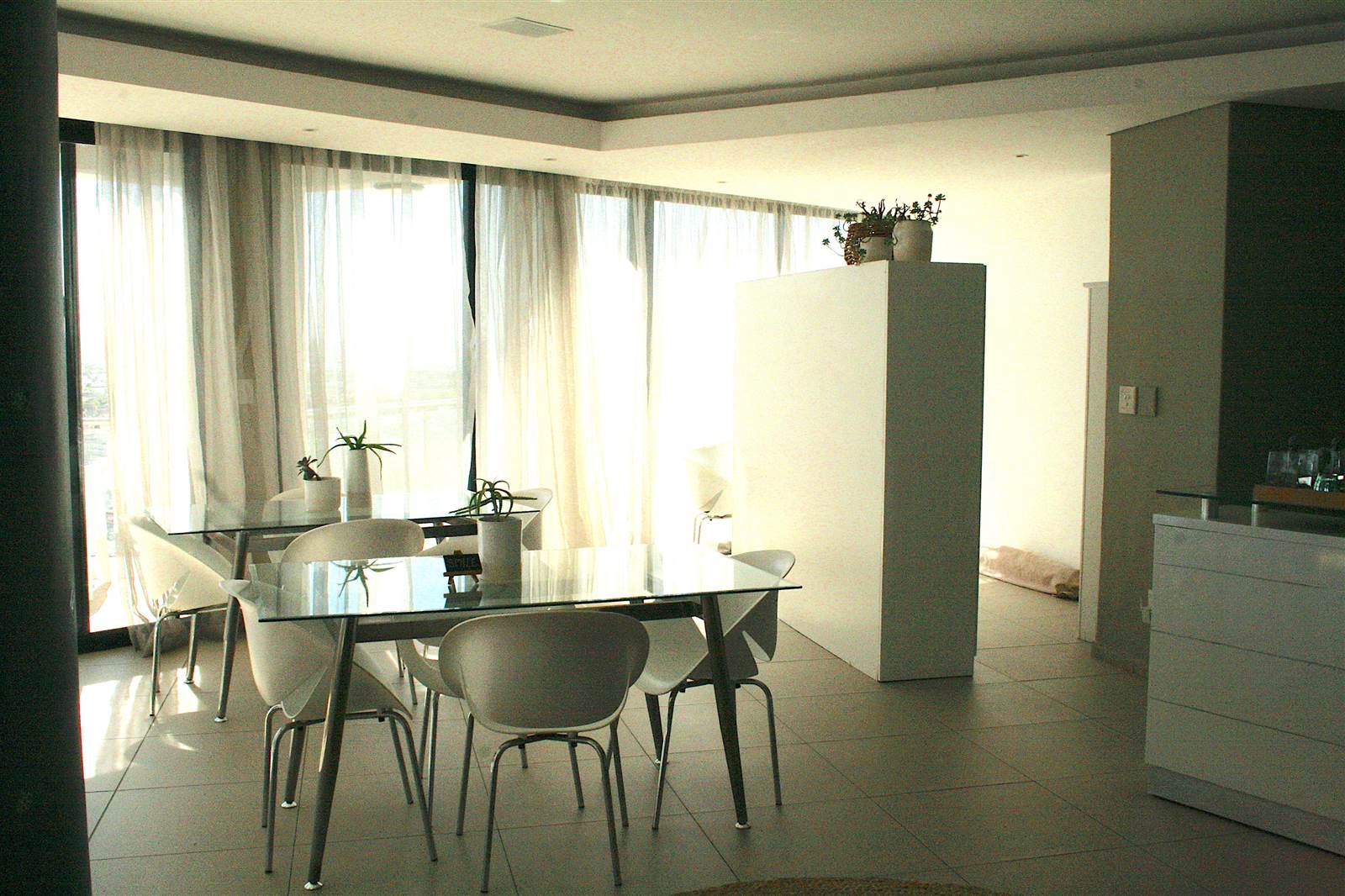 2 Bed Apartment in Bloubergstrand photo number 16