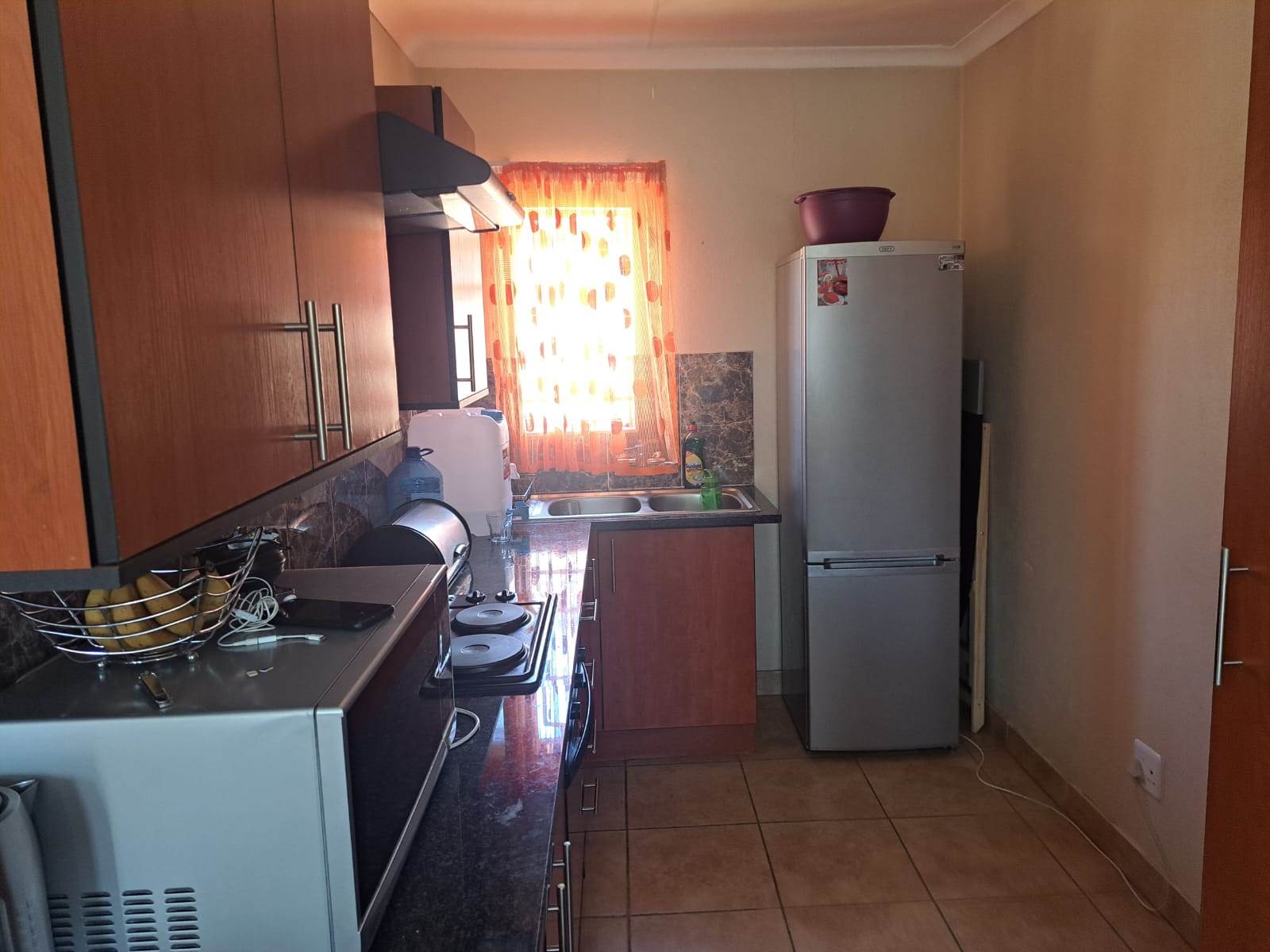2 Bed House in Waterkloof East photo number 1