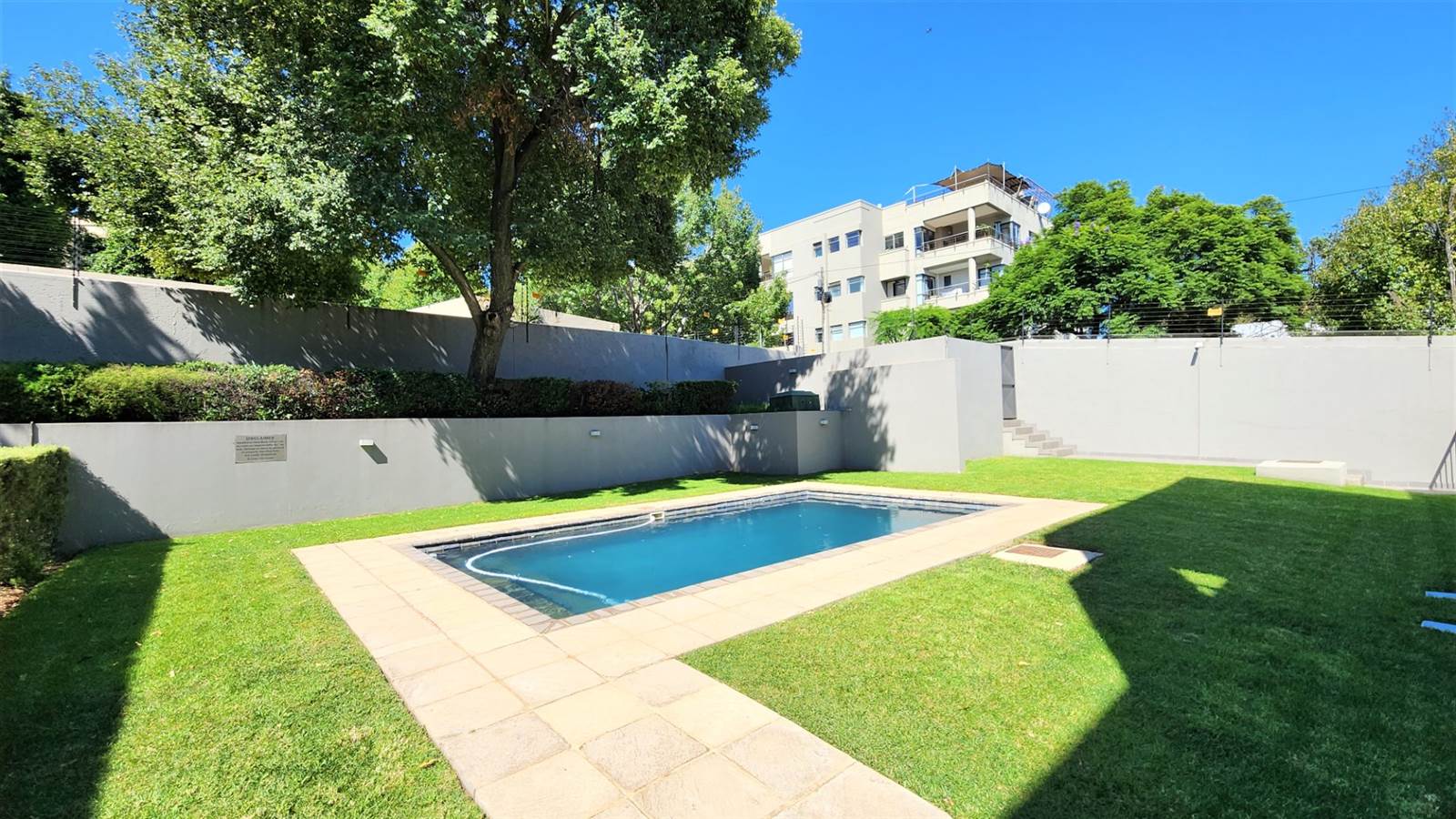2 Bed Apartment in Craighall photo number 22