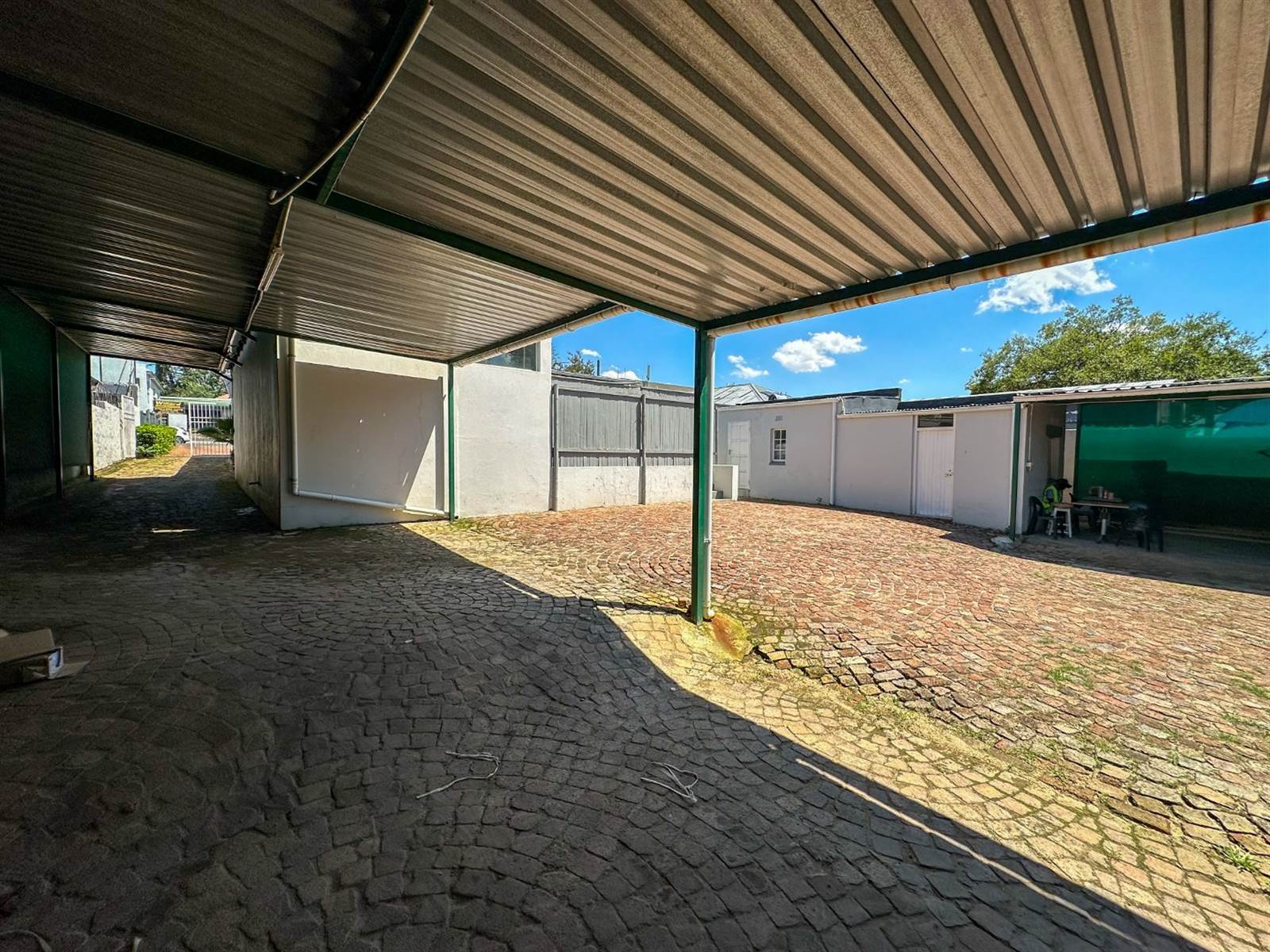 200  m² Commercial space in Greenside photo number 8
