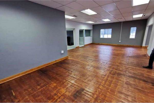 200  m² Commercial space in Greenside photo number 13