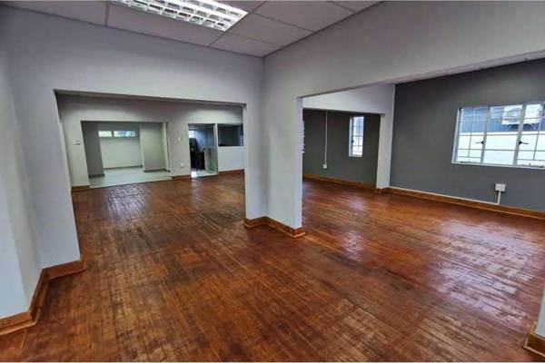 200  m² Commercial space in Greenside photo number 15