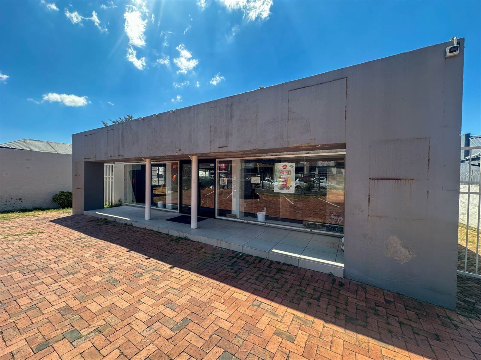 200  m² Commercial space in Greenside photo number 1