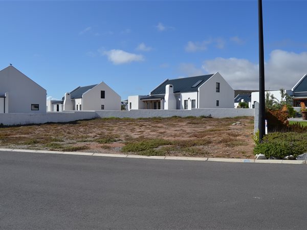580 m² Land available in St Helena Bay