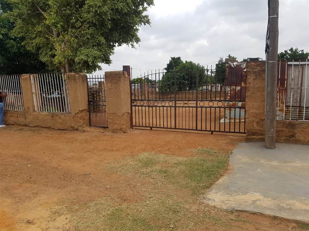 500 m² Land available in Soshanguve photo number 11