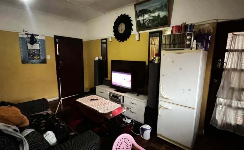 3 Bed Apartment in Parow photo number 7