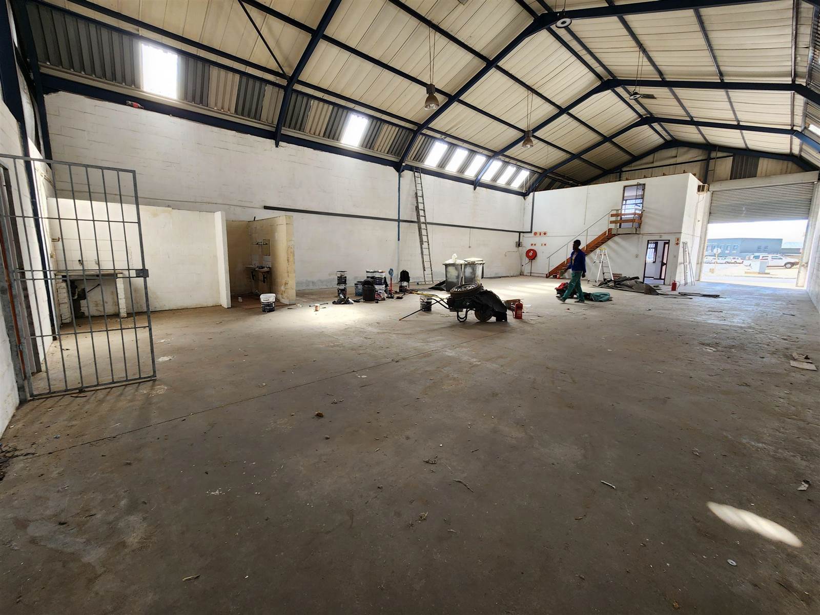 350  m² Industrial space in Bellville Central photo number 10