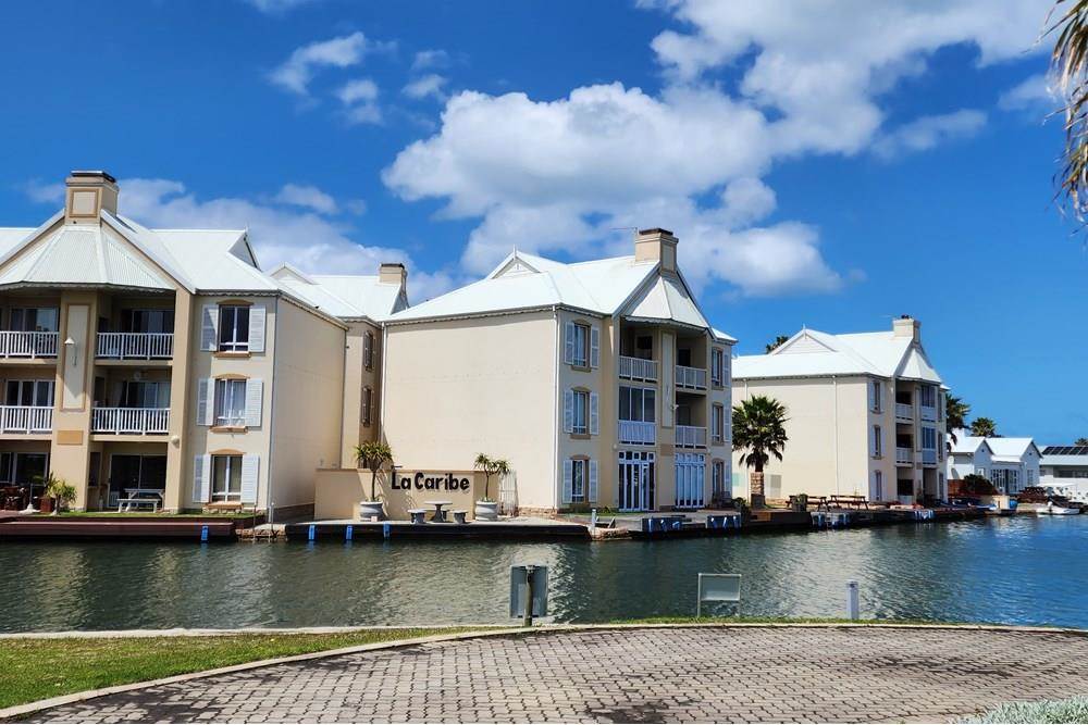2 Bed Apartment in Marina Martinique photo number 1