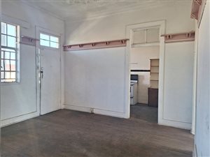 2 Bed Apartment in Orange Grove
