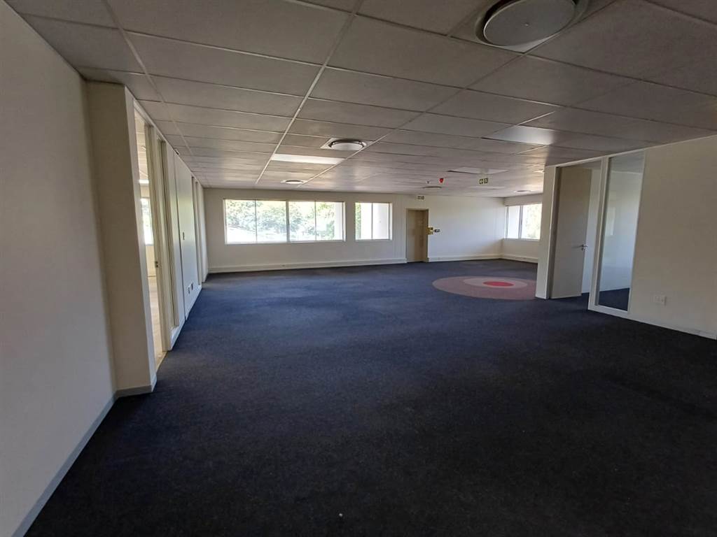 1609.3  m² Commercial space in Woodmead photo number 14
