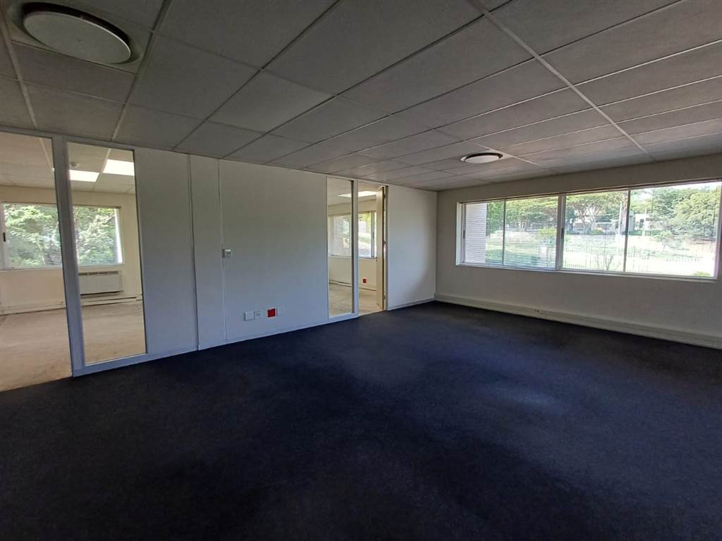 1609.3  m² Commercial space in Woodmead photo number 17