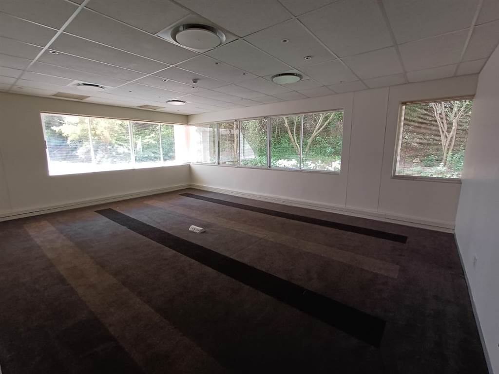 1609.3  m² Commercial space in Woodmead photo number 25