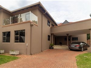 5 Bed House in Menlo Park