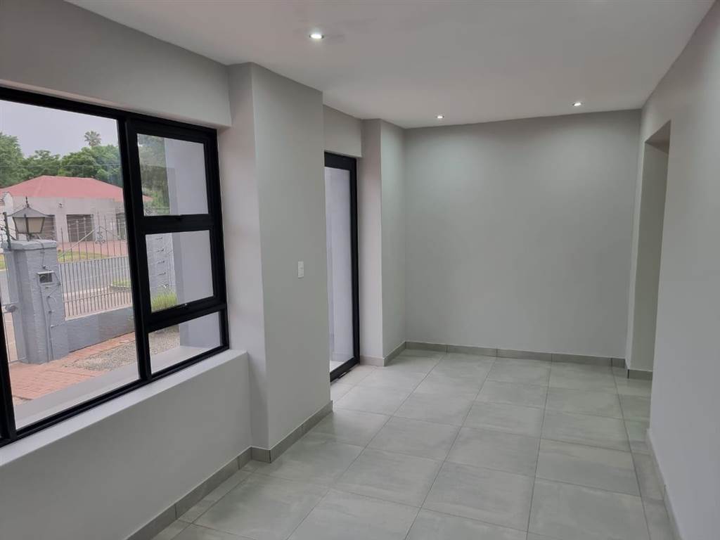 300  m² Commercial space in Benoni Central photo number 18