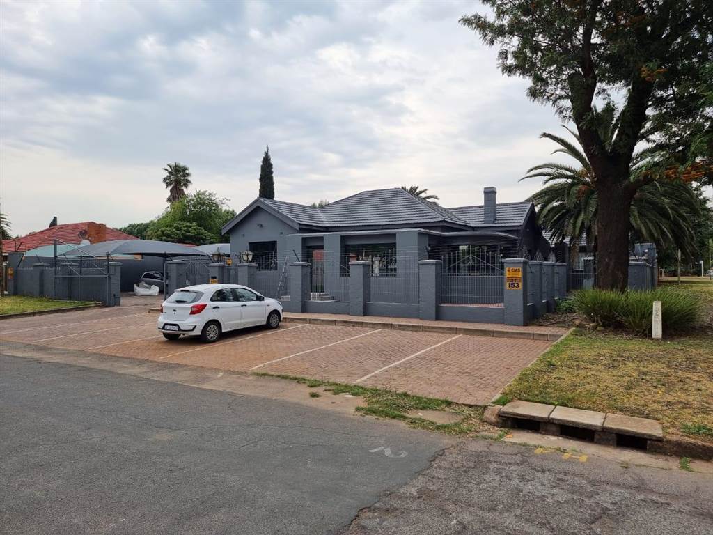 300  m² Commercial space in Benoni Central photo number 12