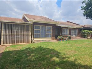 3 Bed Townhouse in Golf Park